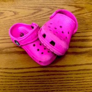 Girls pink crocks size 5 toddler